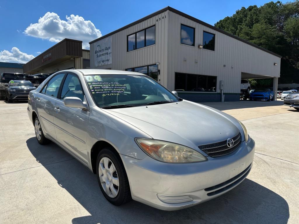 2004 Toyota Camry LE photo