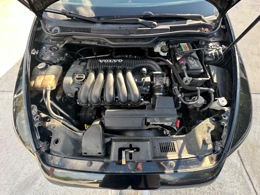 2010 Volvo S40 2.4i photo