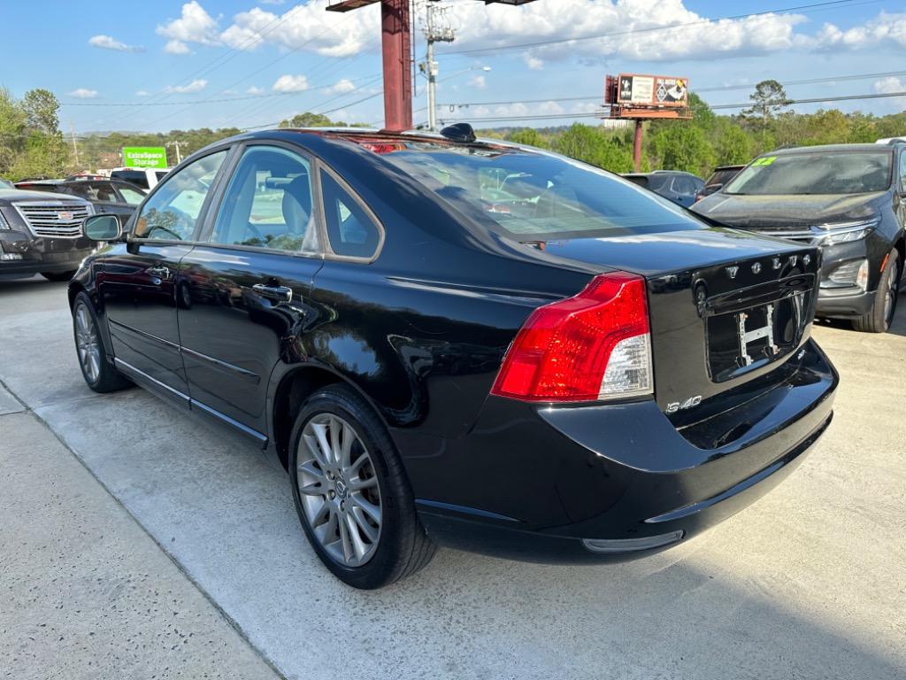 2010 Volvo S40 2.4i photo