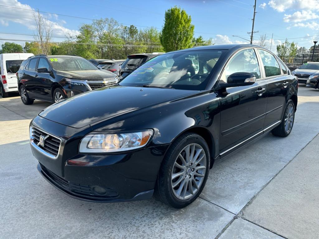 2010 Volvo S40 2.4i photo