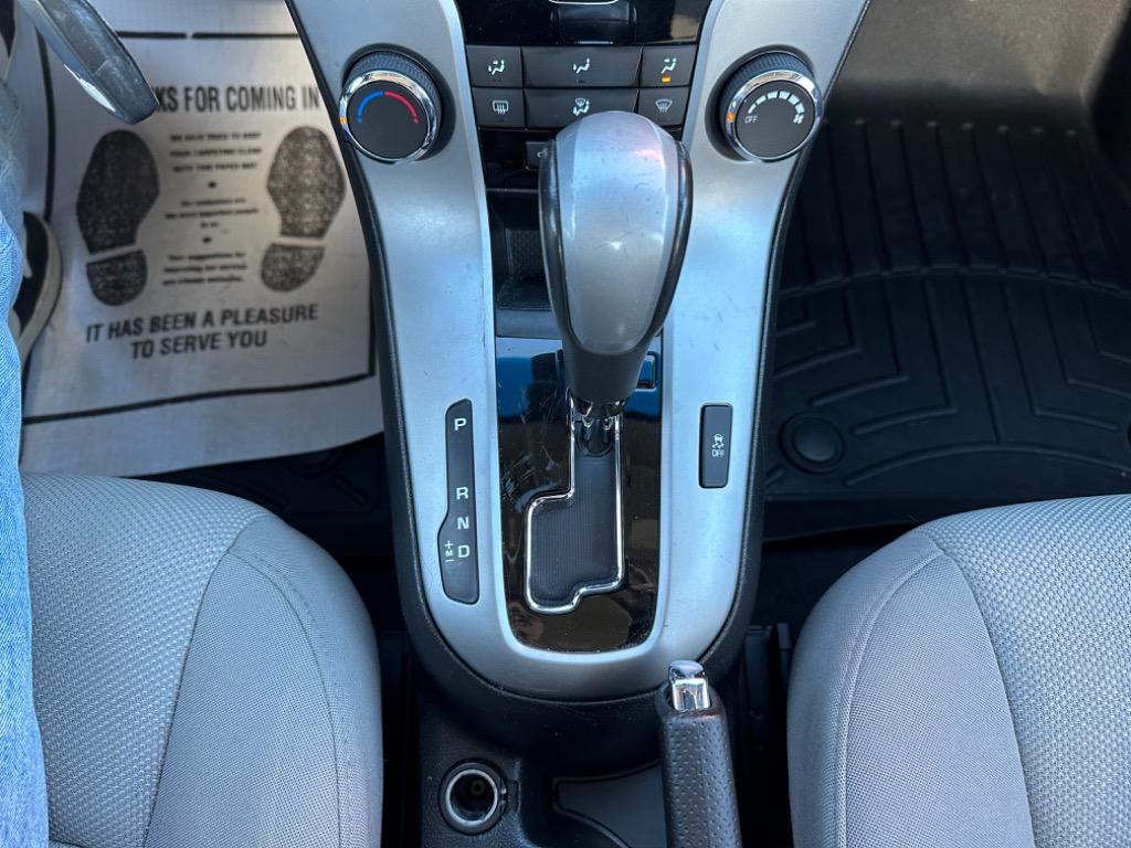 2014 Chevrolet Cruze 1LT Auto photo