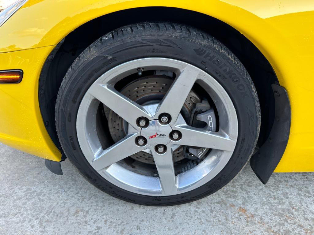 2005 Chevrolet Corvette photo