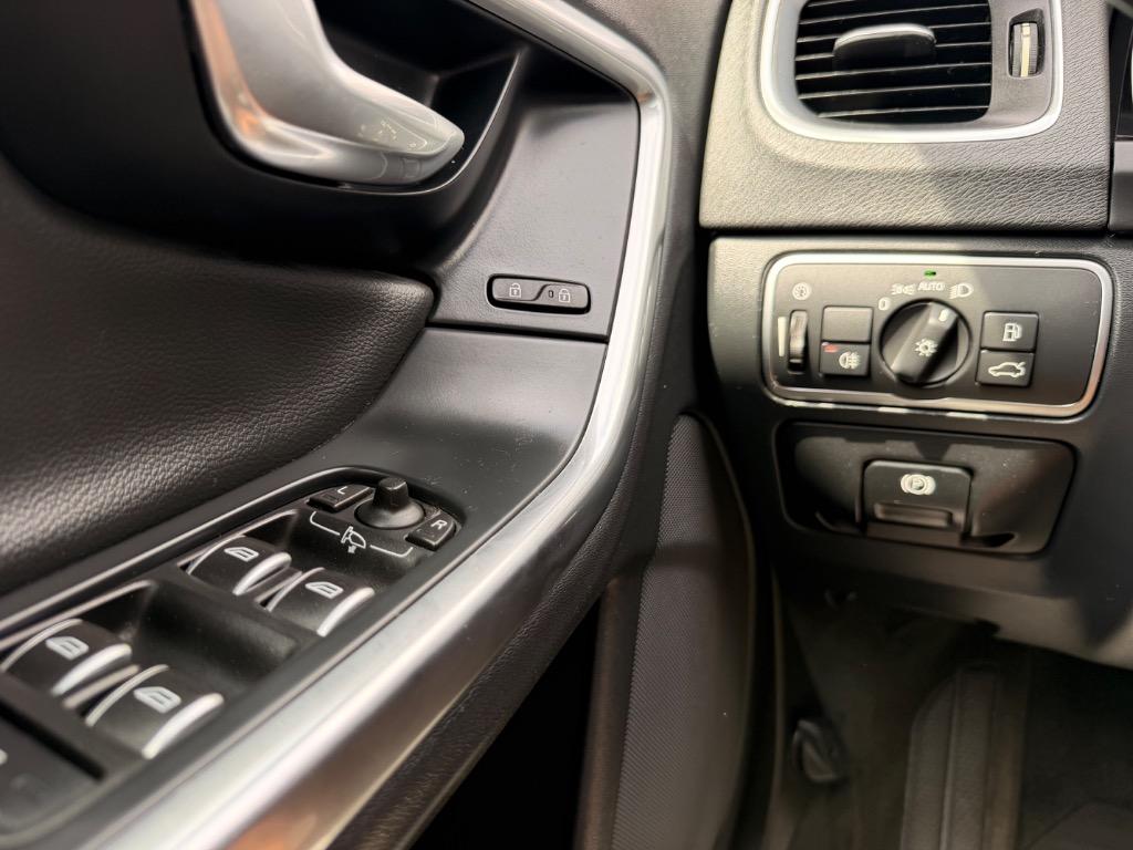 2018 Volvo S60 - $14,950