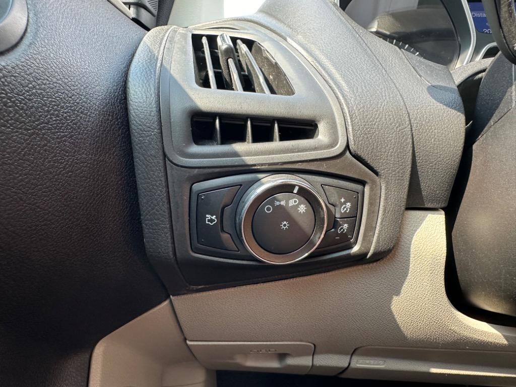 2014 Ford Focus SE photo