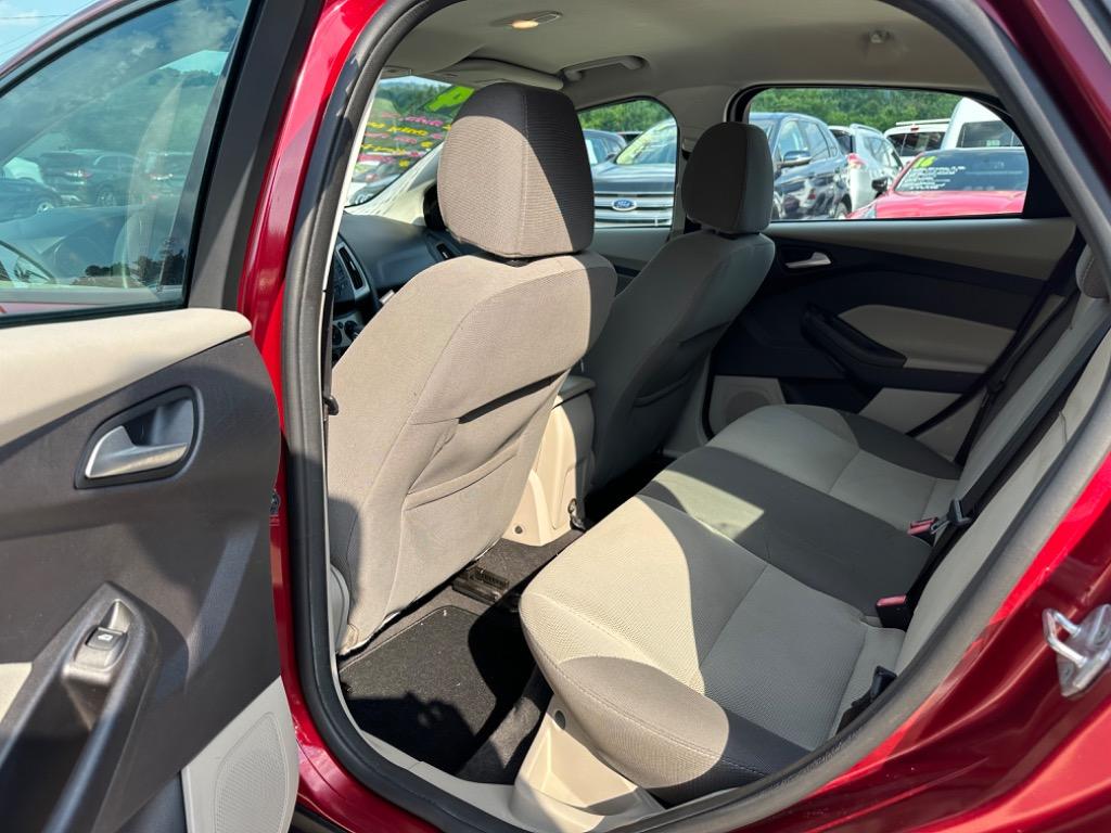 2014 Ford Focus SE photo