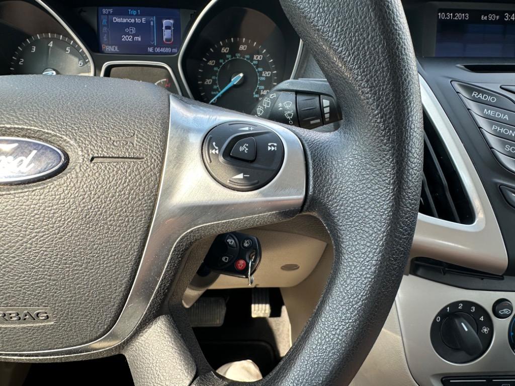 2014 Ford Focus SE photo