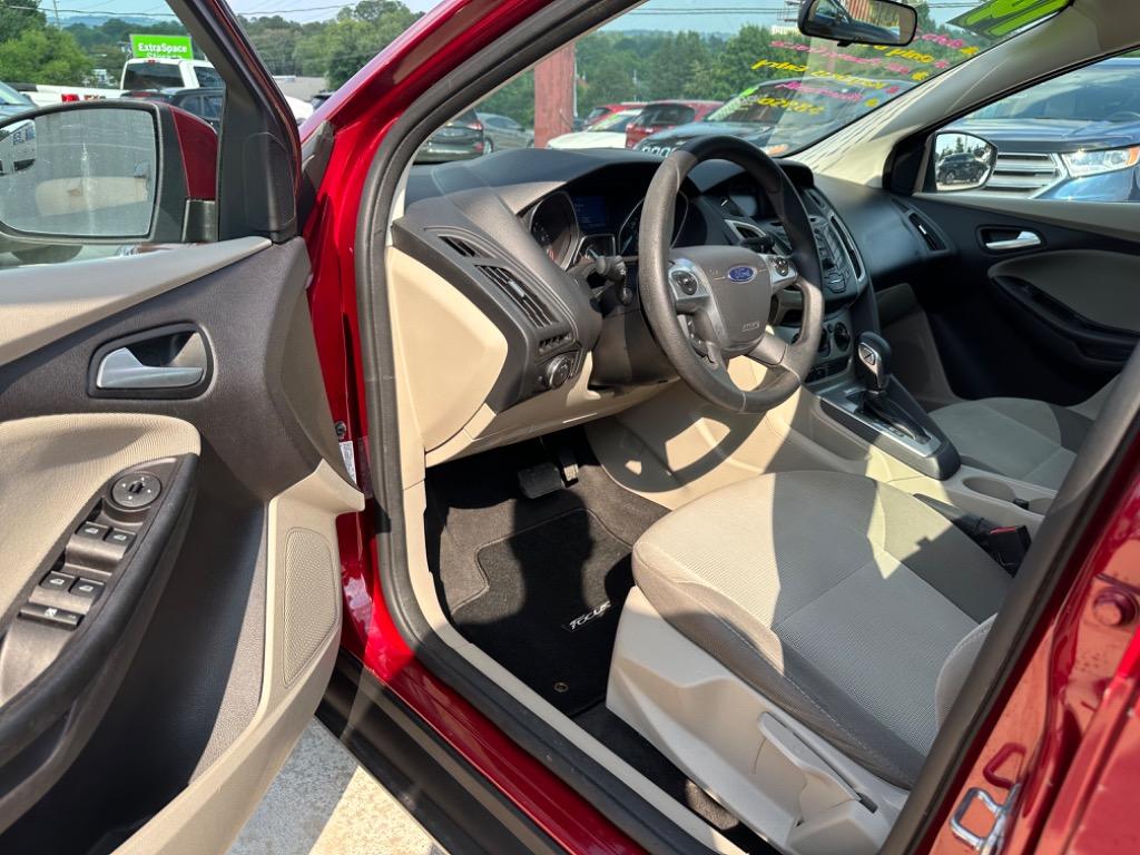 2014 Ford Focus SE photo