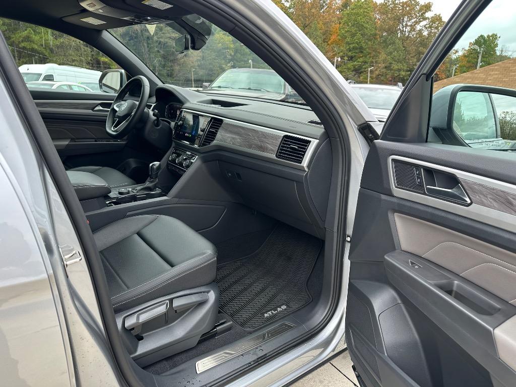 2023 Volkswagen Atlas - $22,950