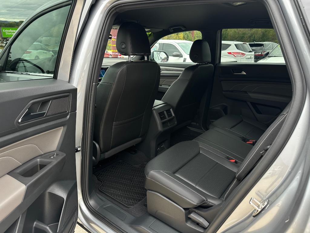 2023 Volkswagen Atlas - $22,950
