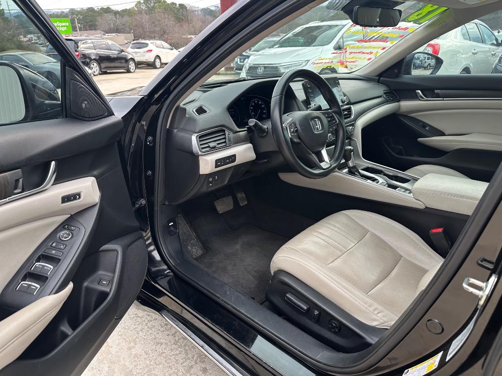 2018 Honda Accord - $15,950