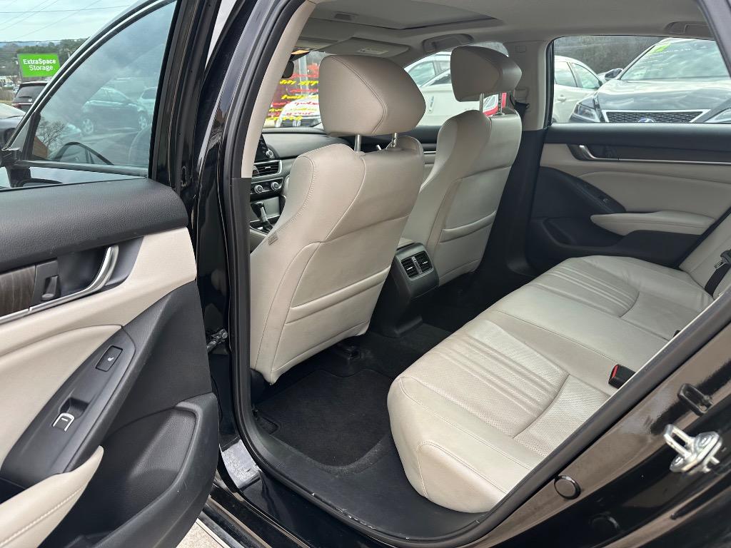 2018 Honda Accord - $15,950