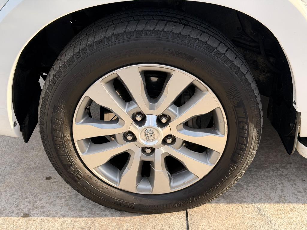 2008 Toyota Sequoia - $5,750