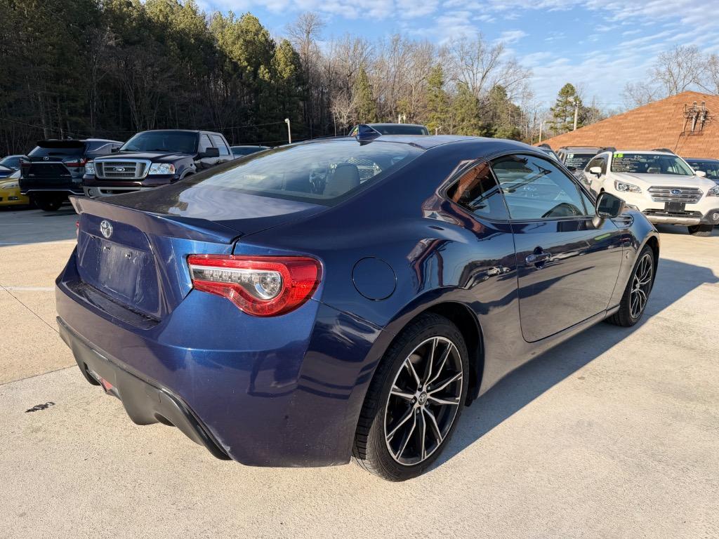 2017 Toyota 86 - $16,950
