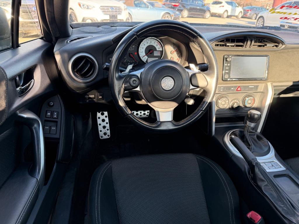2017 Toyota 86 - $16,950