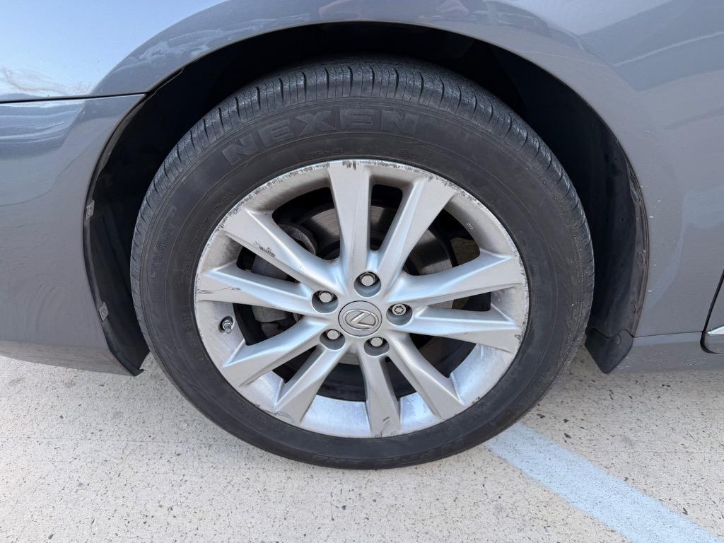 2012 Lexus ES - $8,950