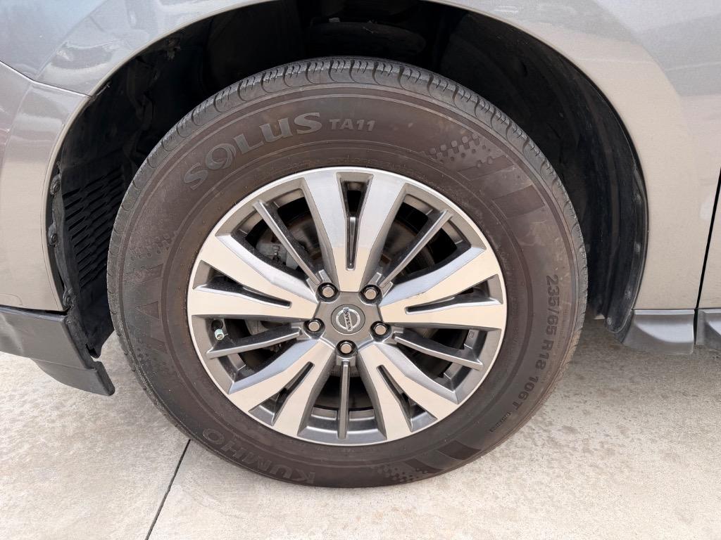 2020 Nissan Pathfinder - $12,950