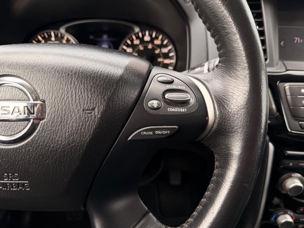2020 Nissan Pathfinder - $12,950