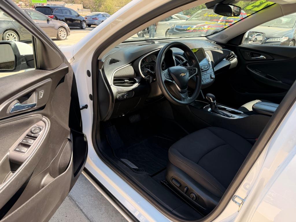 2023 Chevrolet Malibu - $12,950