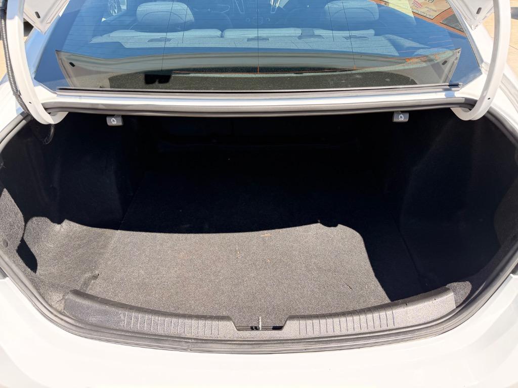 2023 Chevrolet Malibu - $12,950