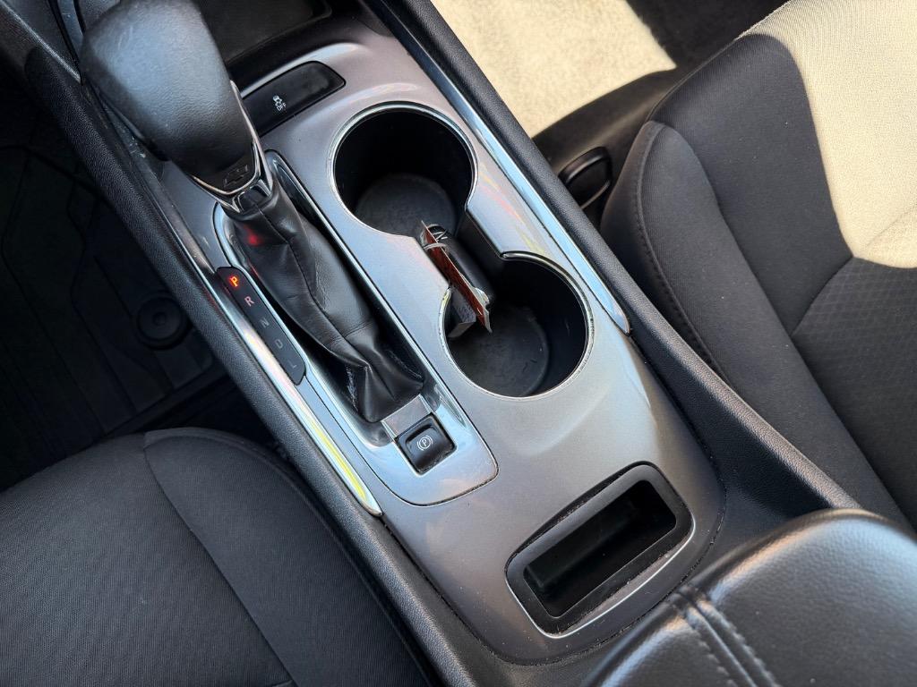 2023 Chevrolet Malibu - $12,950