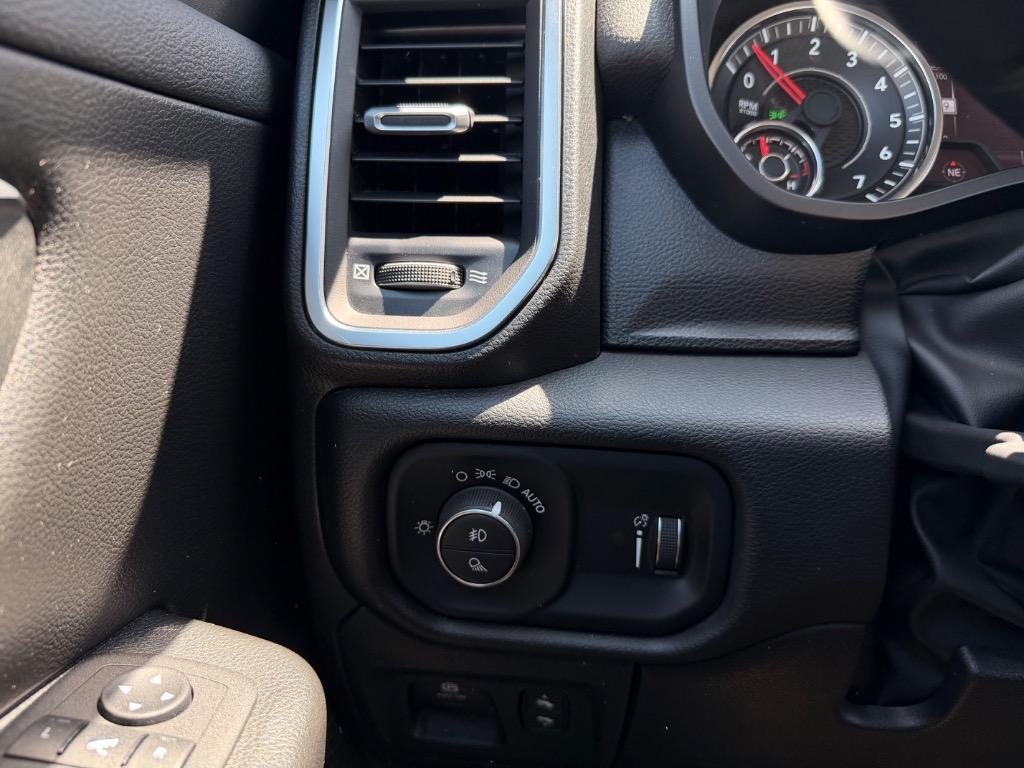 2024 Ram 1500 Bighorn Crewcab - $27,950