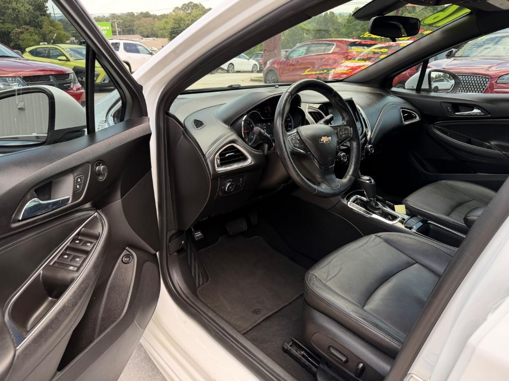 2016 Chevrolet Cruze - $4,950