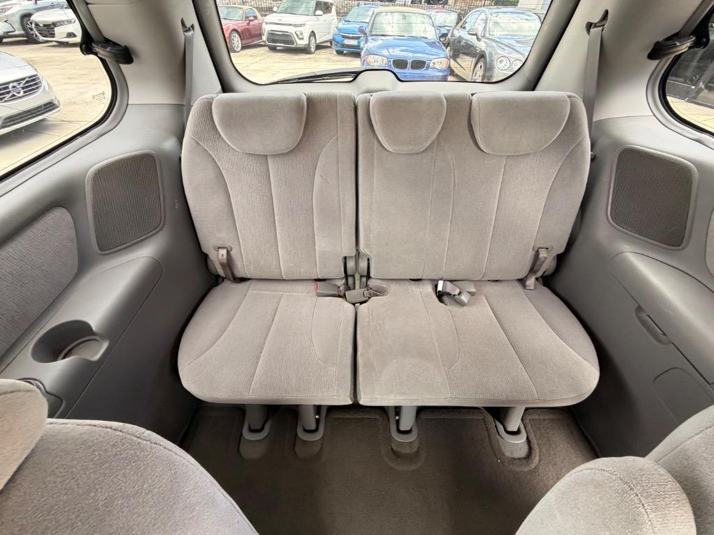 2007 Kia Sedona - $2,950