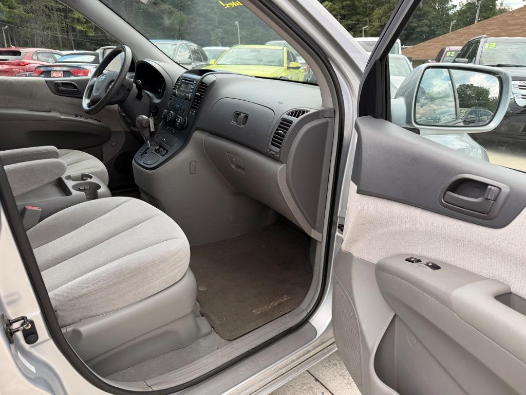 2007 Kia Sedona - $2,950