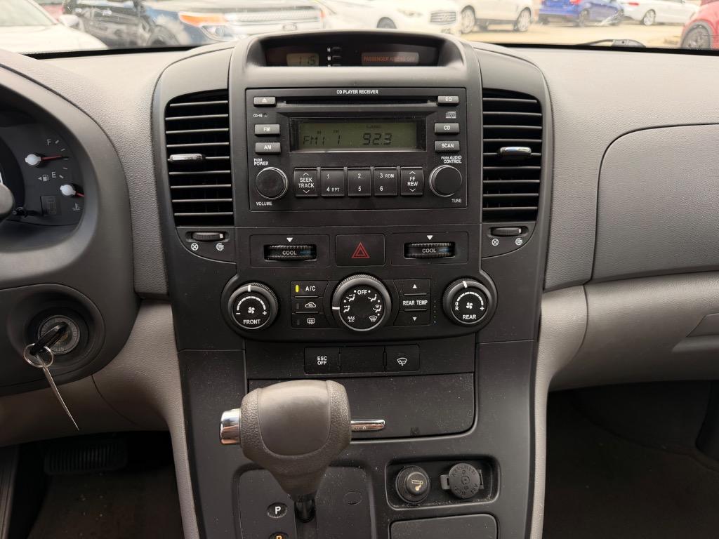2007 Kia Sedona - $2,950
