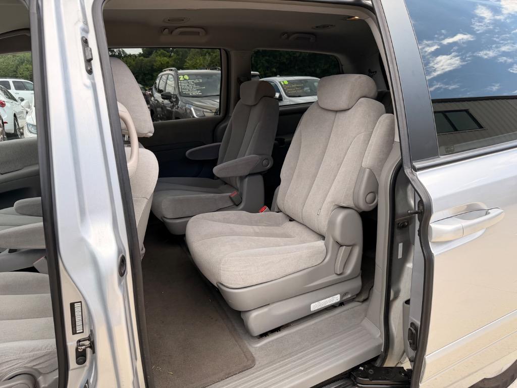 2007 Kia Sedona - $2,950