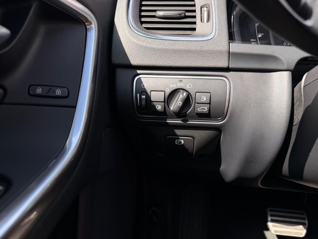 2016 Volvo S60 - $8,950