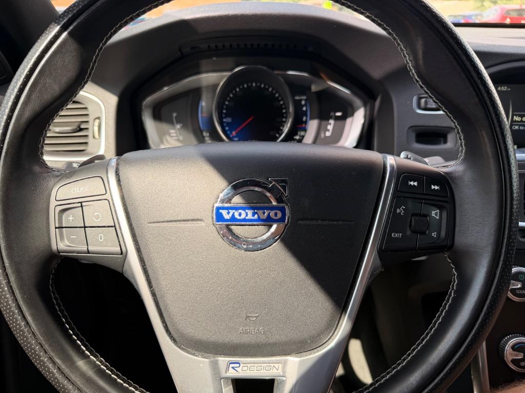 2016 Volvo S60 - $8,950