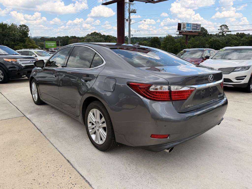 2014 Lexus ES - $16,950