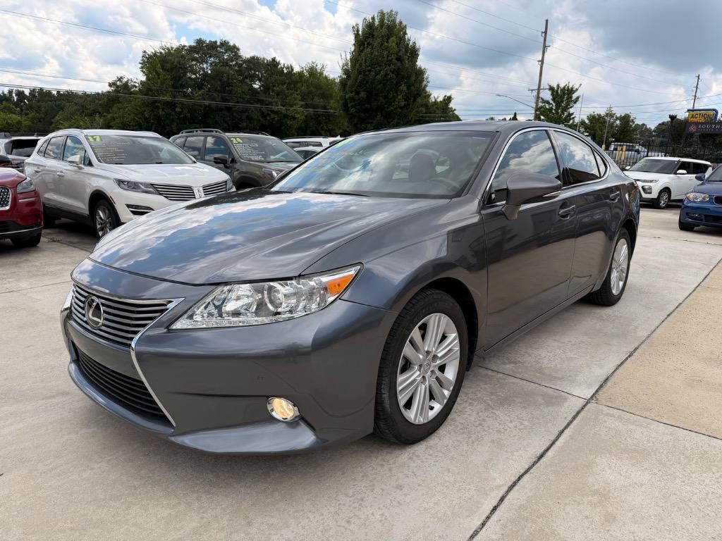 2014 Lexus ES - $16,950
