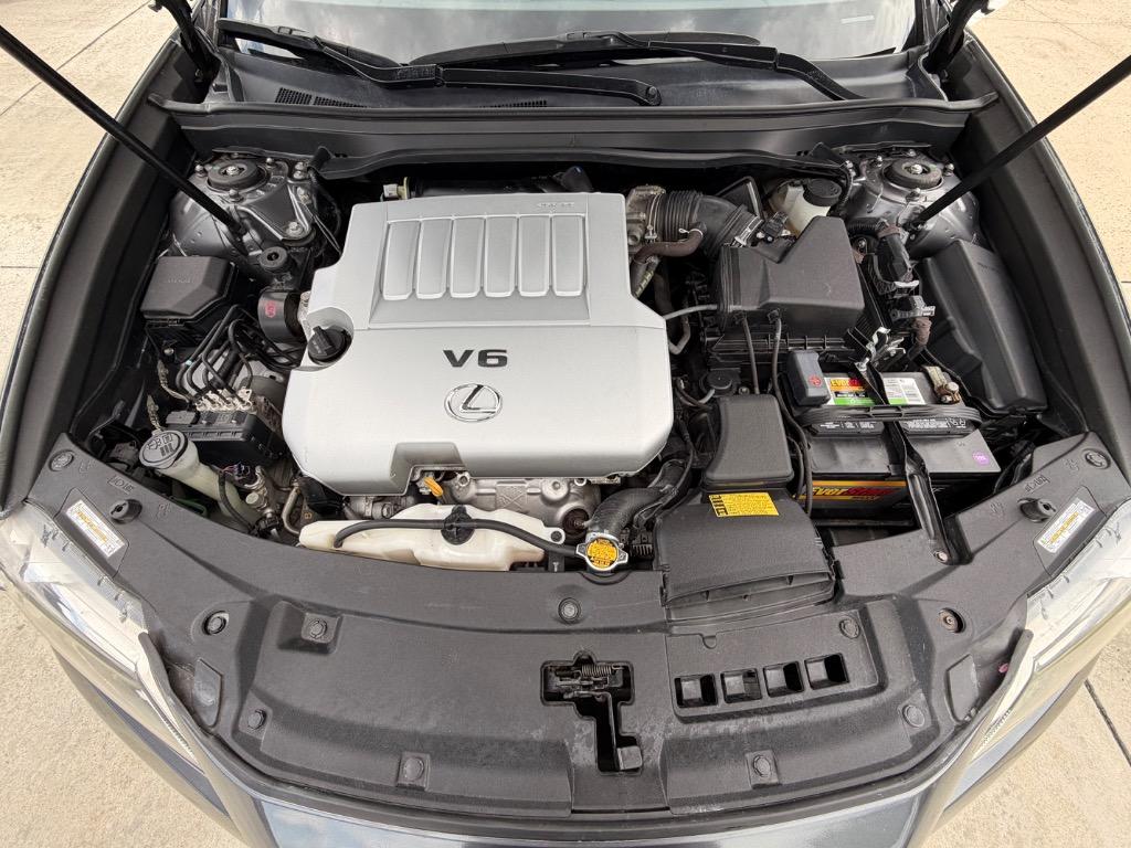 2014 Lexus ES - $16,950