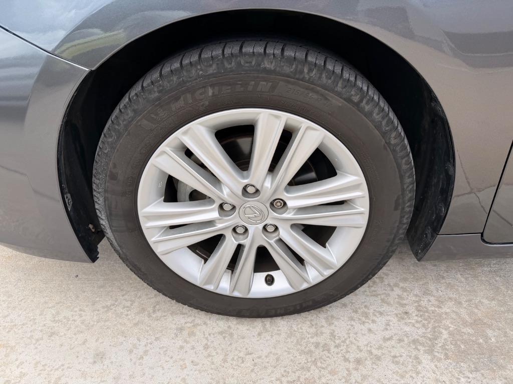 2014 Lexus ES - $16,950