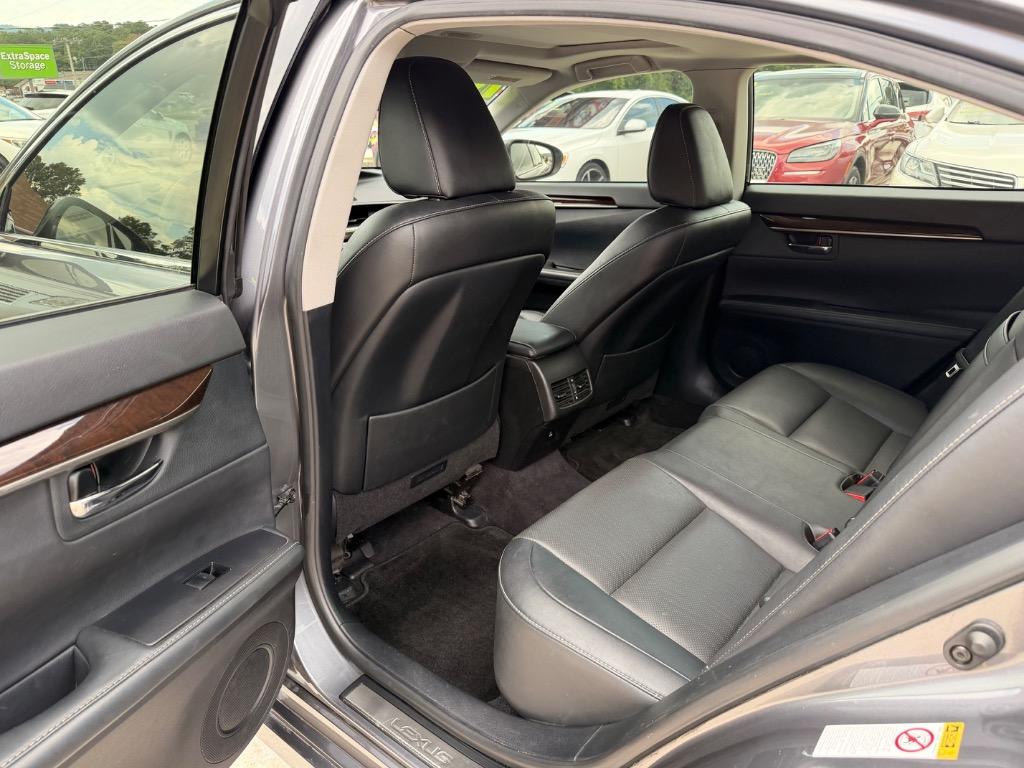 2014 Lexus ES - $16,950