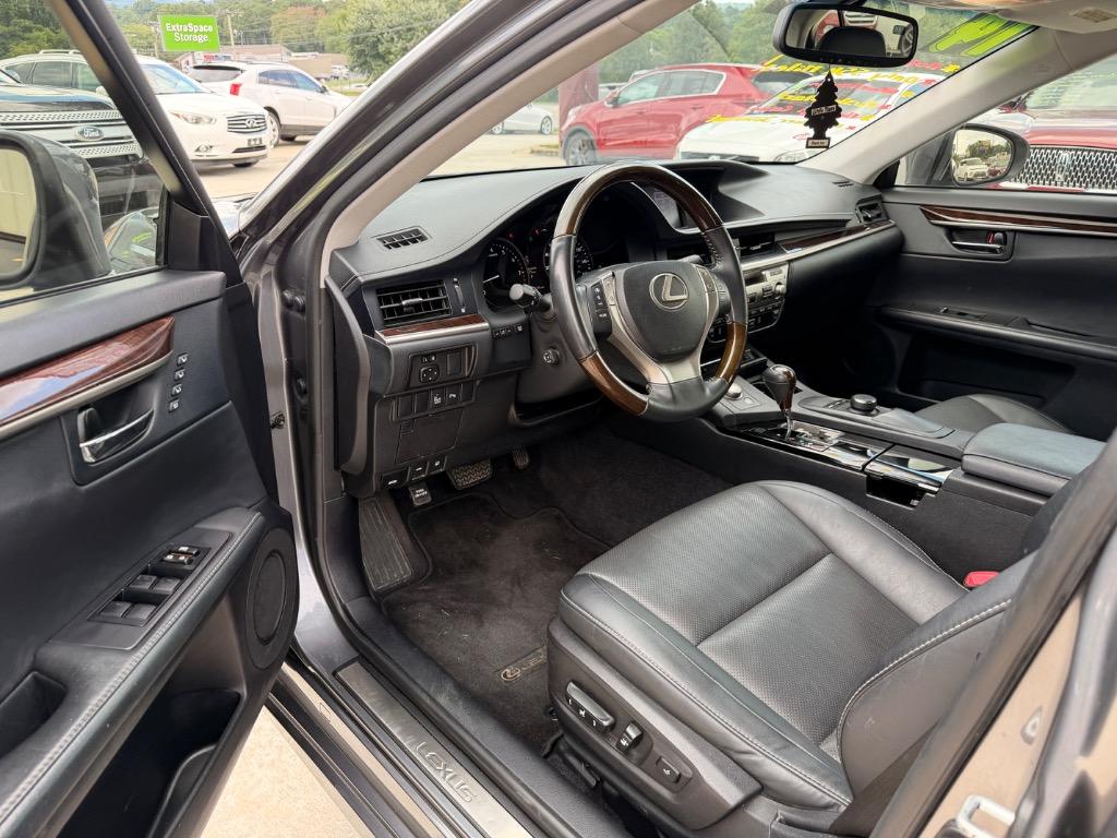 2014 Lexus ES - $16,950