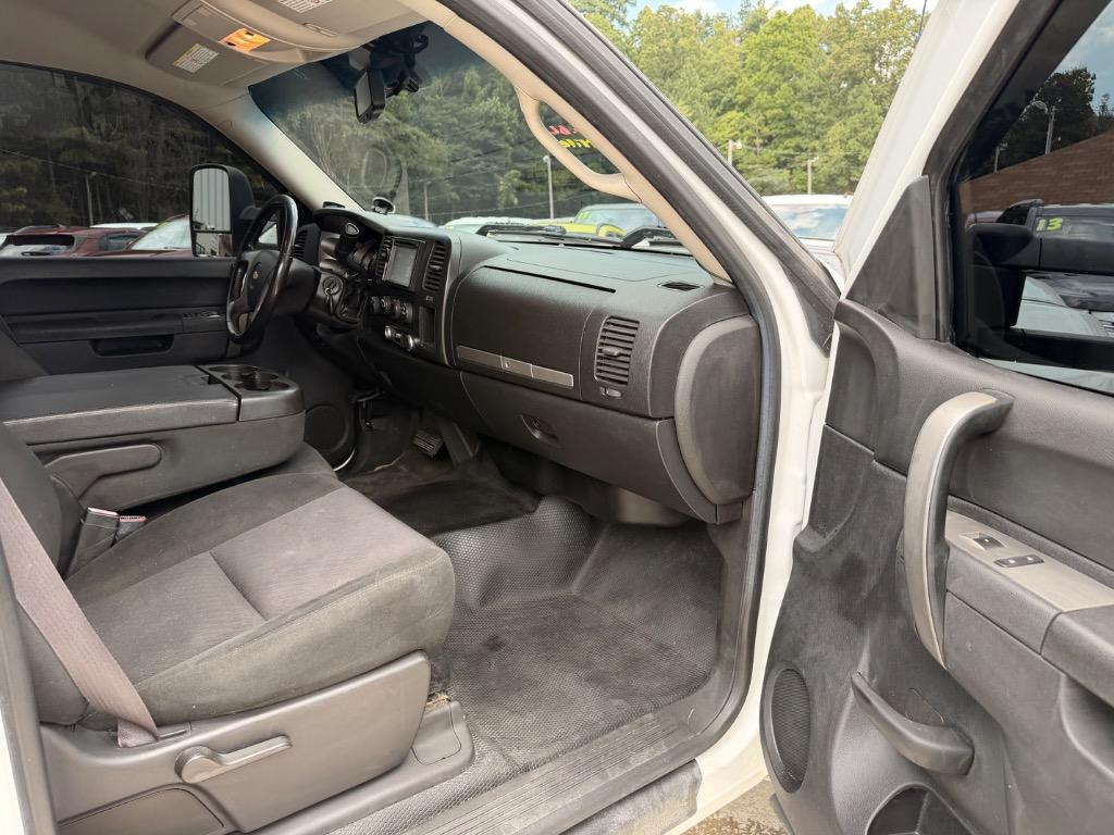 2014 Chevrolet Silverado - $27,950