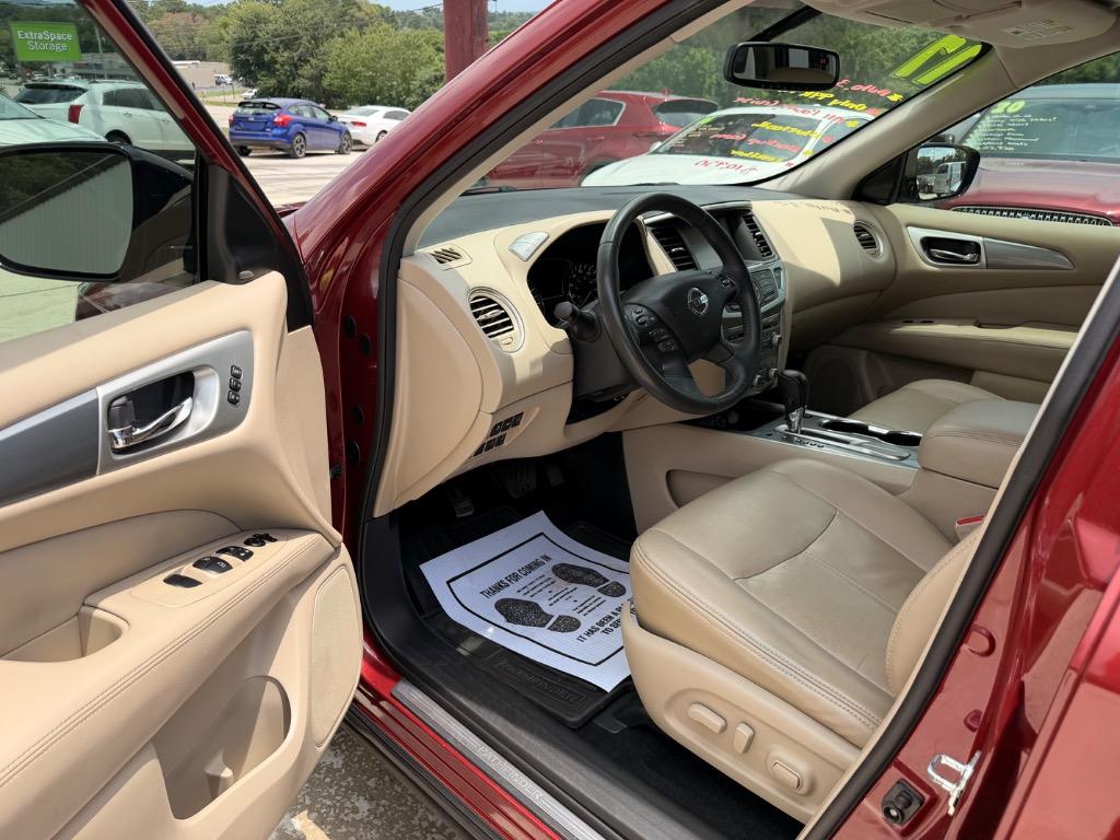 2017 Nissan Pathfinder - $9,950