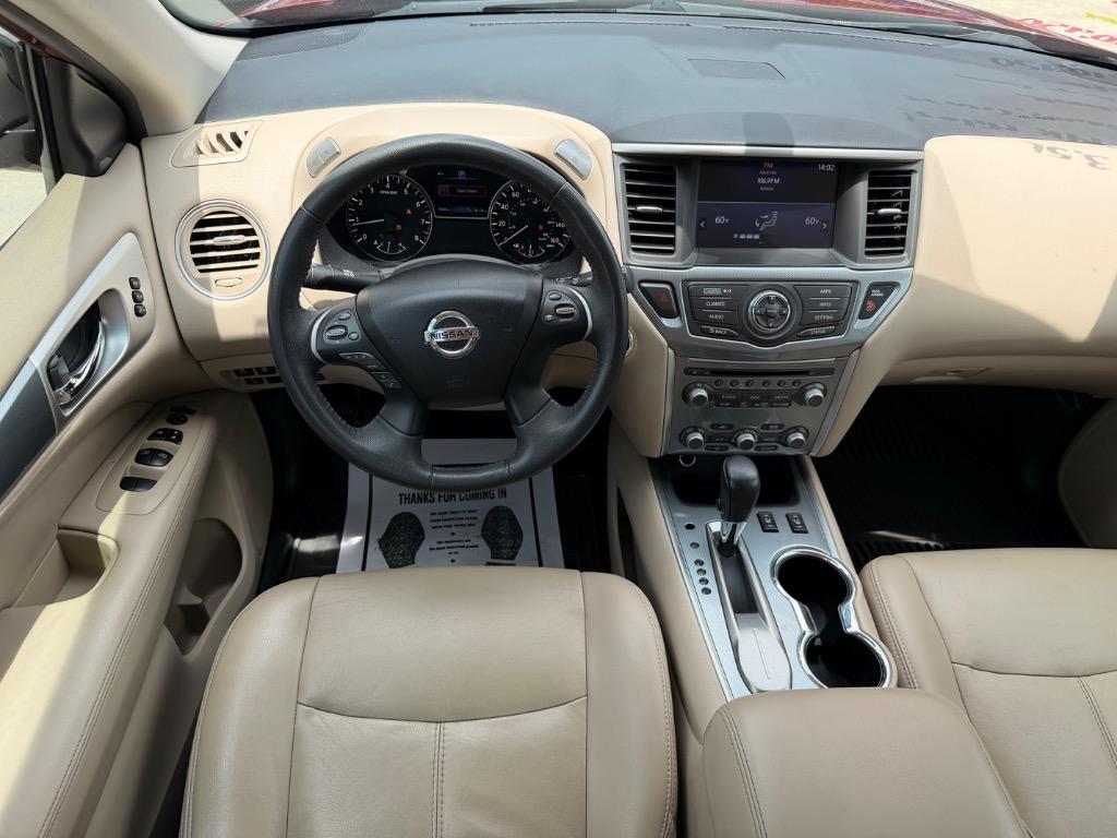2017 Nissan Pathfinder - $9,950