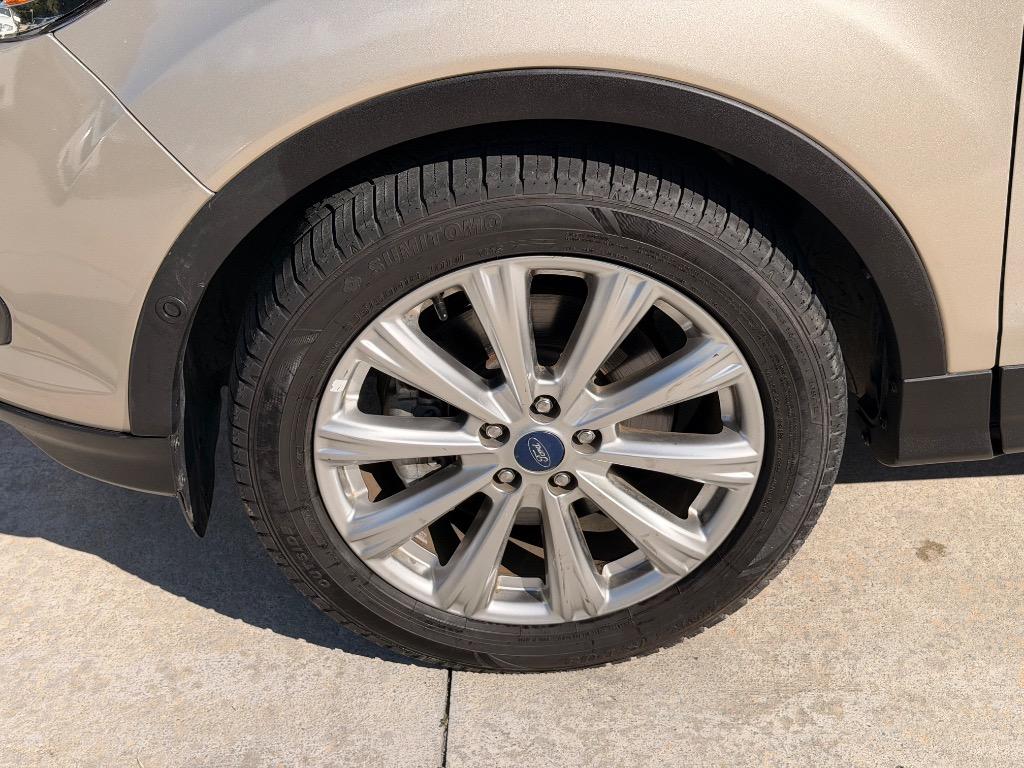 2017 Ford Escape - $10,950