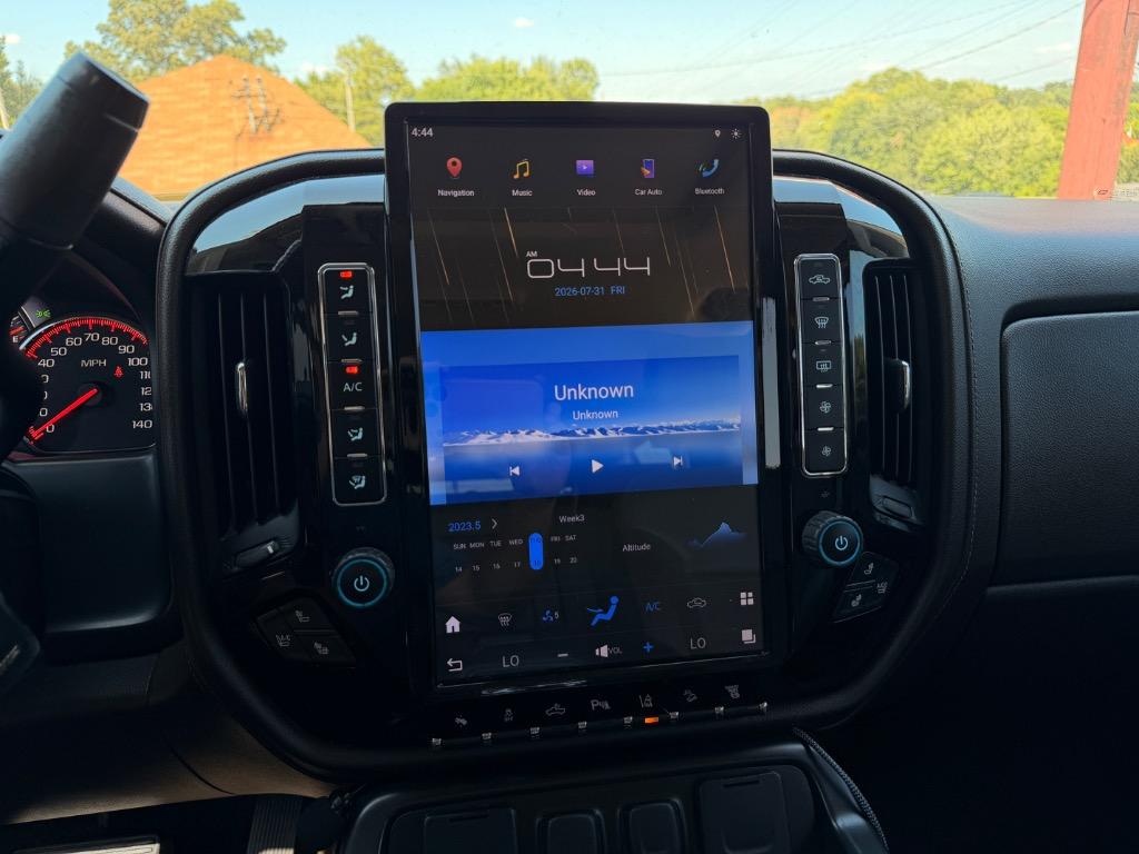 2015 GMC Sierra - $28,950