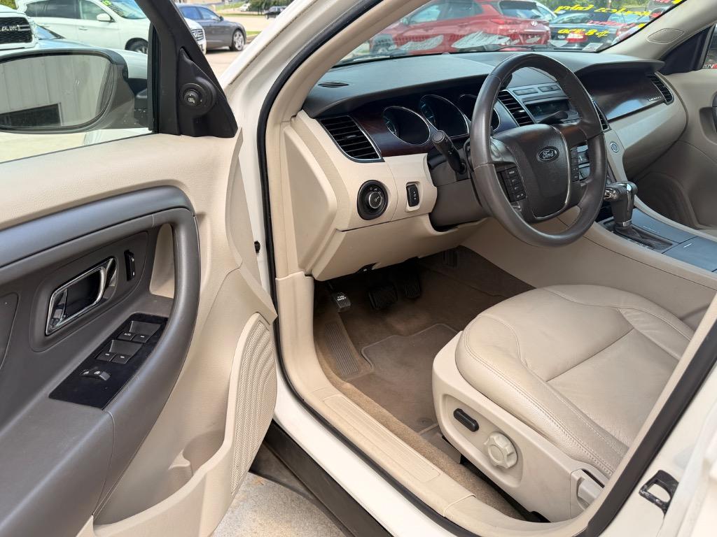 2011 Ford Taurus - $7,950