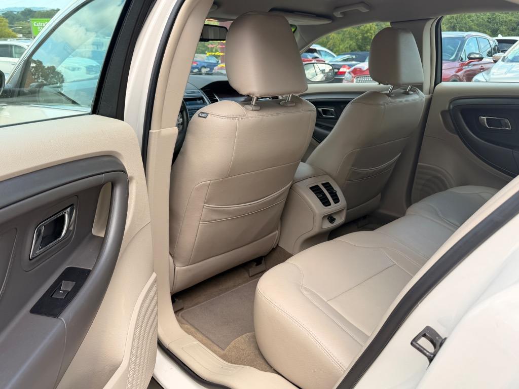 2011 Ford Taurus - $7,950