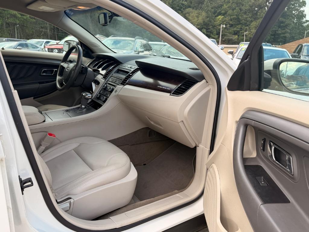 2011 Ford Taurus - $7,950