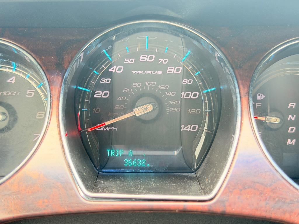 2011 Ford Taurus - $7,950