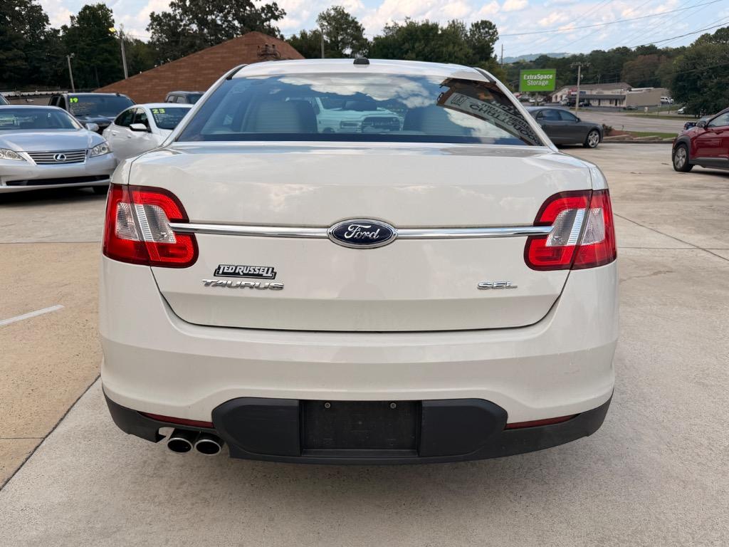 2011 Ford Taurus - $7,950