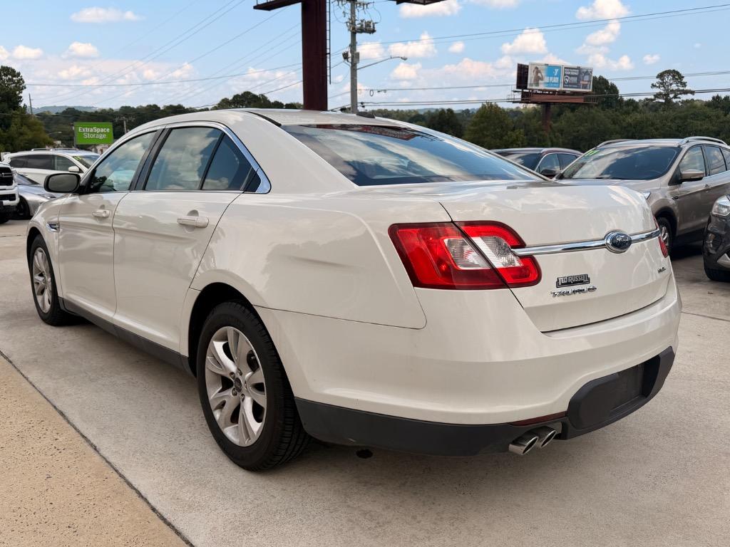 2011 Ford Taurus - $7,950