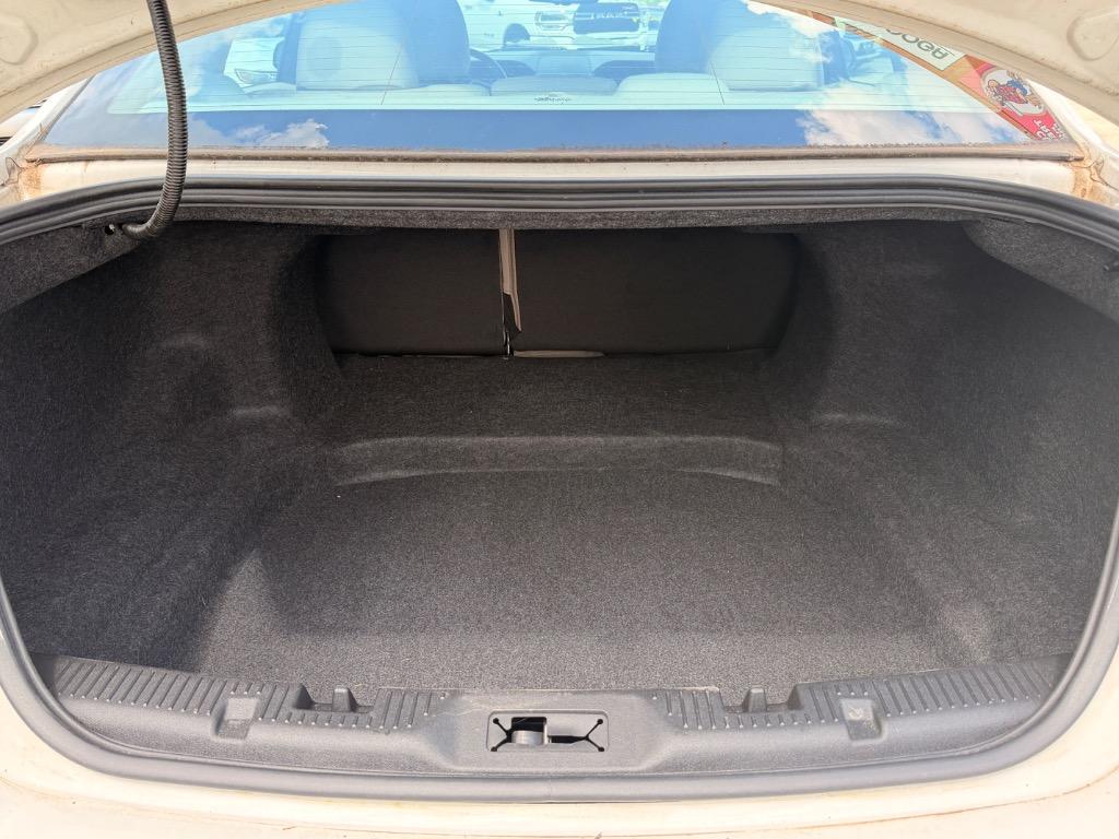 2011 Ford Taurus - $7,950